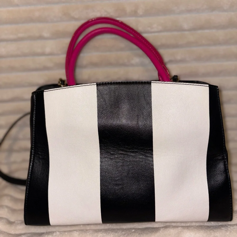 Betsey Johnson Black and Pink Bow Shoulder Bag - Picture 6 of 11